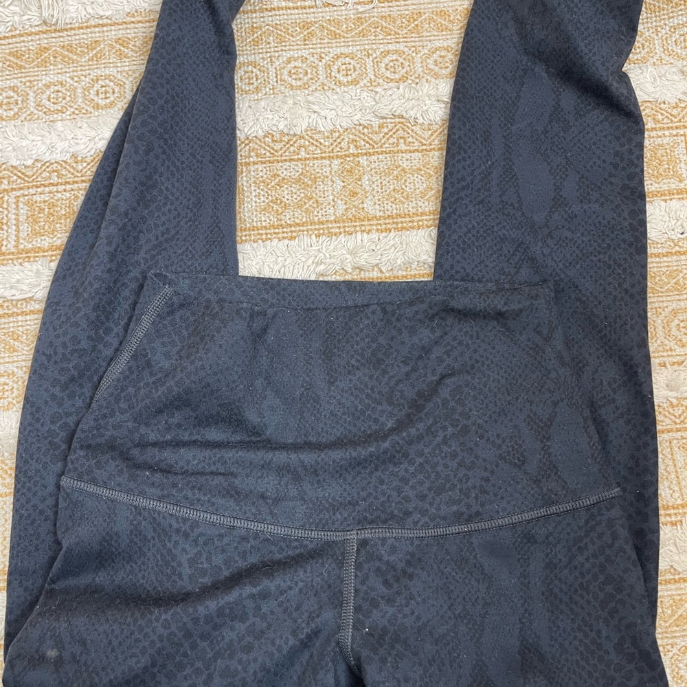 Lululemon Snake Print Black/ Blue Leggings